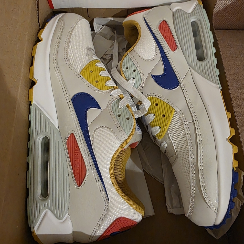 Nike Air Max 90 Multicolor Sneakers - Picture 8 of 8